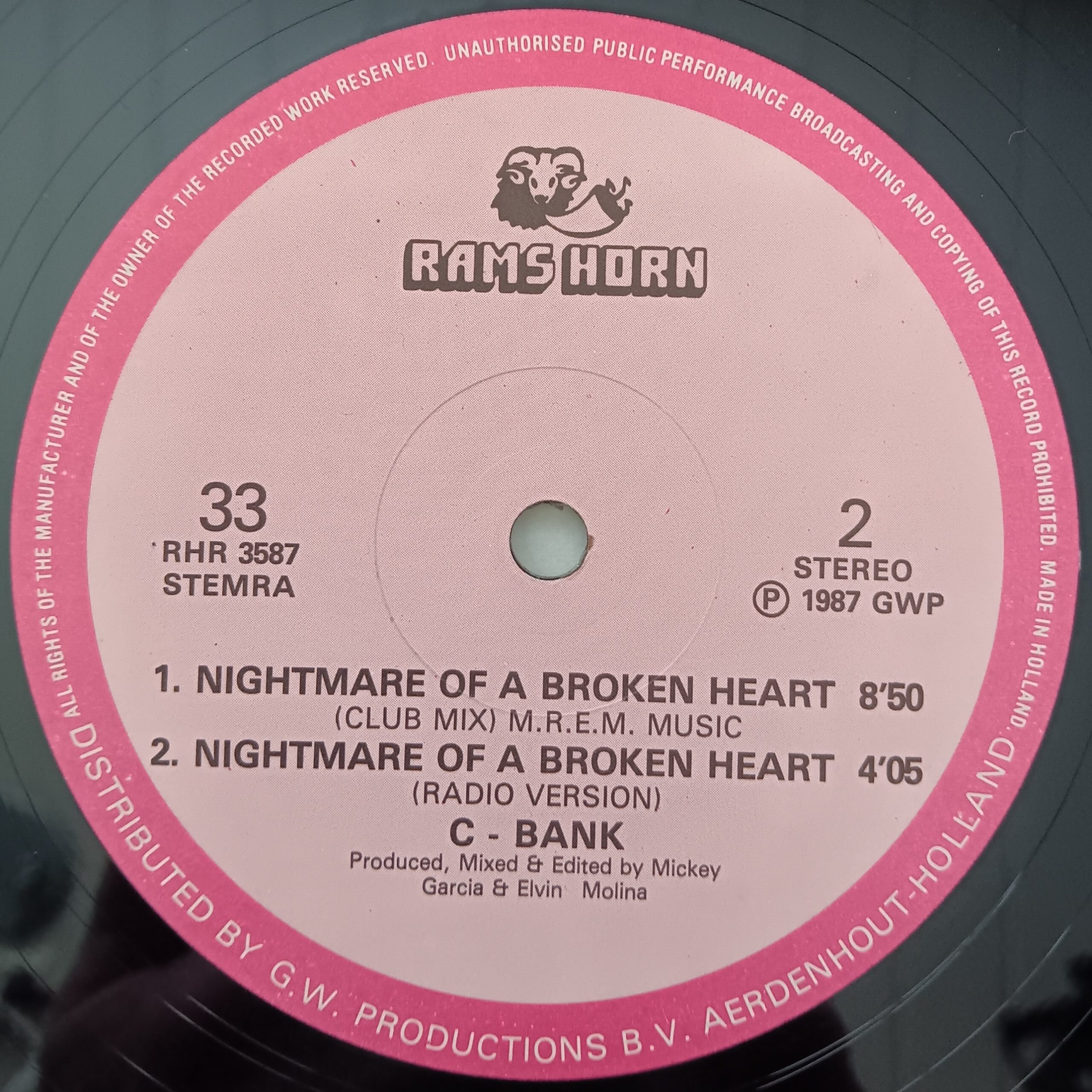 10cc _– The Best Of 1975 - 1977 1(2)